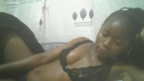Snapshot of pretty_abella chatting on March 3, 7:10 am abella online show from March 3, 7:10 am