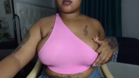 Annah online show from December 19, 4:13 pm