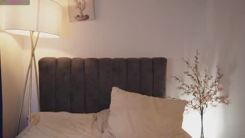 pretty_goddess online show from June 26, 7:41 pm