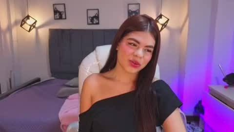 pretty online show from June 18, 5:24 am