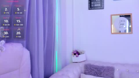 pretty online show from December 22, 11:39 am