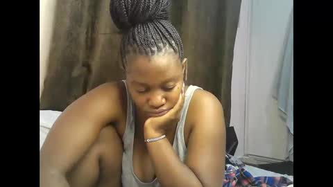 pretty_kylah online show from April 29, 3:11 am