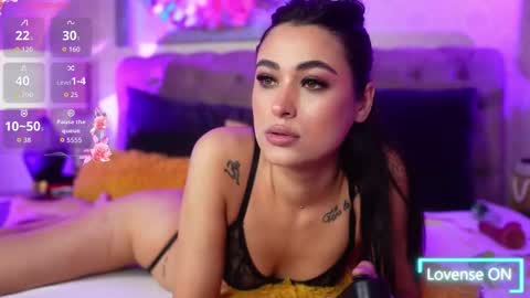 Snapshot of pretty_lia_ chatting on September 13, 4:04 am Lia online show from September 13, 4:04 am