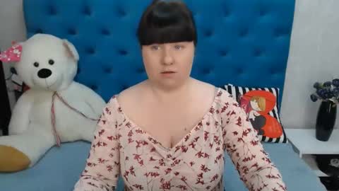 pretty_malika online show from February 20, 9:44 am