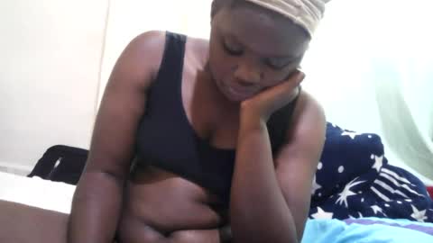 pretty_melan online show from July 7, 11:03 am