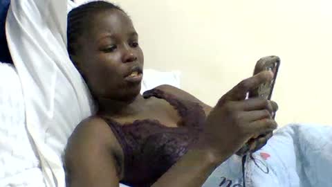 pretty_petite_ebony online show from July 6, 8:22 am