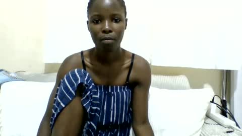 pretty_petite_ebony online show from July 2, 8:30 am
