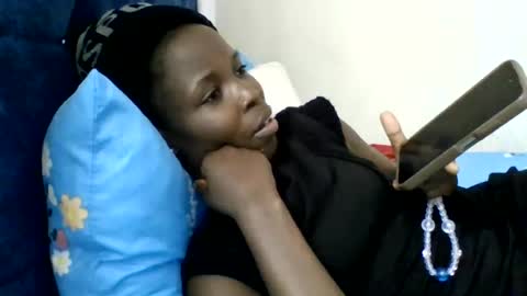 pretty_petite_ebony online show from June 16, 10:19 am