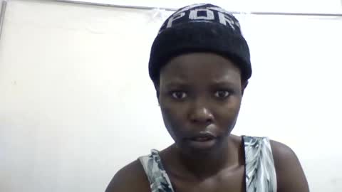 pretty_petite_ebony online show from June 15, 3:09 am