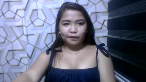 pretty_pharsa online show from June 17, 7:52 pm