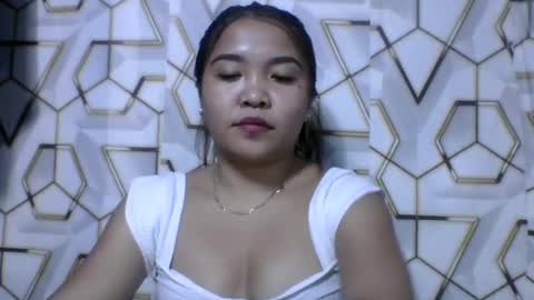 pretty_pharsa online show from June 16, 7:51 pm