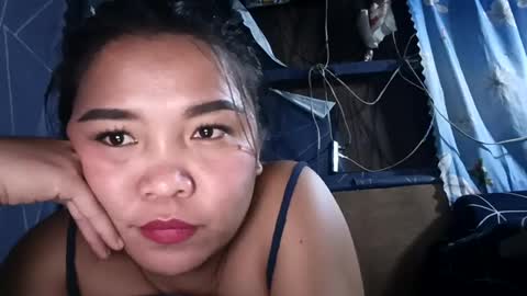 pretty_pharsa online show from June 12, 6:07 pm