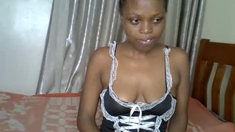 Snapshot of prettybabe02 chatting on October 4, 9:56 pm SaraCattra online show from October 4, 9:56 pm