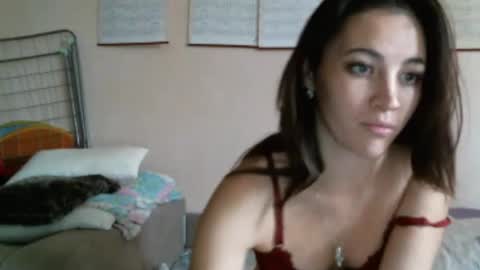 Snapshot of prettybella_7 chatting on October 21, 11:15 am Bella online show from October 21, 11:15 am