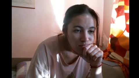 Snapshot of prettybella_7 chatting on October 17, 5:11 am Bella online show from October 17, 5:11 am
