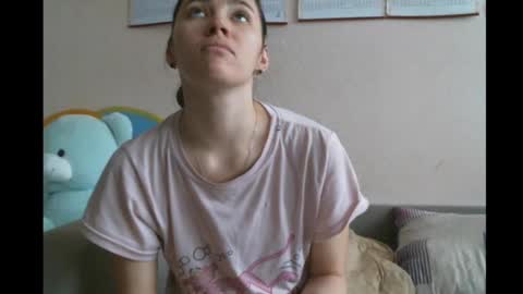 Snapshot of prettybella_7 chatting on January 27, 8:29 am Bella online show from January 27, 8:29 am