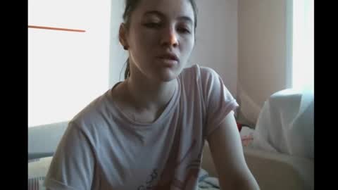 Snapshot of prettybella_7 chatting on February 23, 5:01 am Bella online show from February 23, 5:01 am