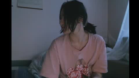 Snapshot of prettybella_7 chatting on January 8, 5:16 am Bella online show from January 8, 5:16 am