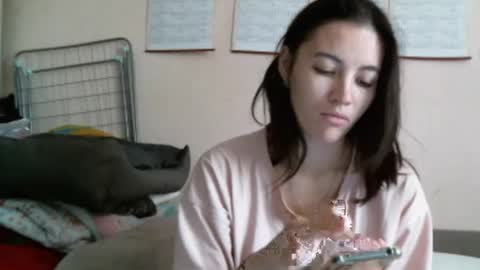 Snapshot of prettybella_7 chatting on October 18, 5:11 am Bella online show from October 18, 5:11 am