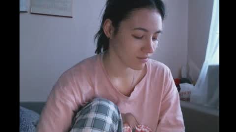 Snapshot of prettybella_7 chatting on January 10, 5:15 am Bella online show from January 10, 5:15 am