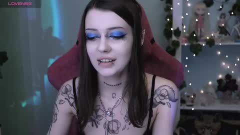 Violet online show from March 7, 10:10 pm