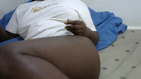 prettybooty1 online show from September 16, 9:33 am