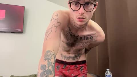 pretty boy online show from March 10, 5:01 am