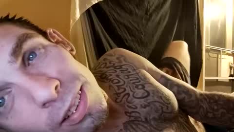 Snapshot of prettyboytatted69 chatting on February 7, 4:16 am Prettyslangin69 FYPM online show from February 7, 4:16 am