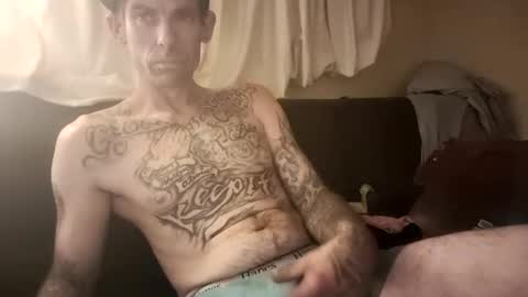 Snapshot of prettyboytatted69 chatting on March 7, 9:07 am Prettyslangin69 FYPM online show from March 7, 9:07 am