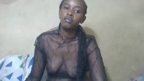 Snapshot of prettycarl_2 chatting on October 8, 5:35 am prettycarl_2 online show from October 8, 5:35 am