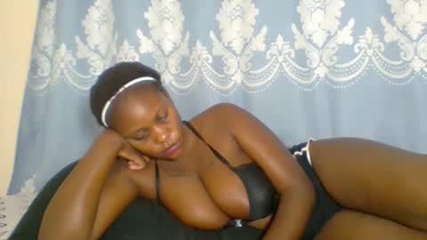 SHANIA online show from November 26, 8:05 pm