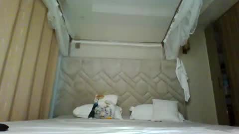 prettydulce online show from February 20, 3:14 pm