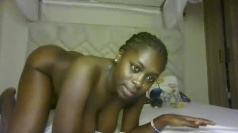 prettydulce online show from June 25, 3:47 am