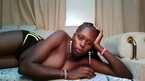 prettydulce online show from October 31, 3:23 pm