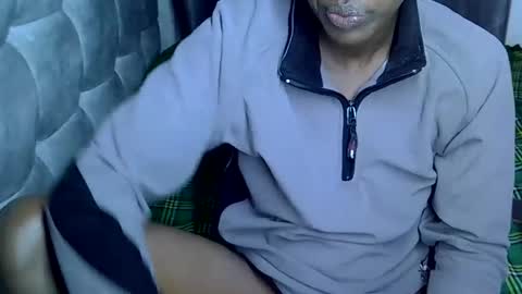 Prettiesexxy online show from May 2, 5:35 am