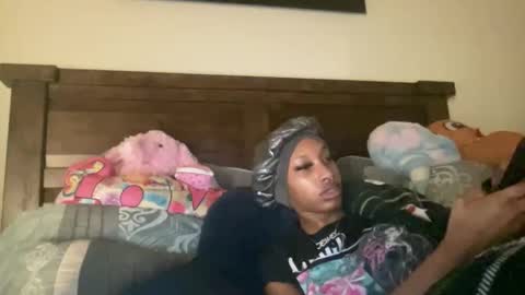 prettyfacefemale online show from March 7, 6:57 am