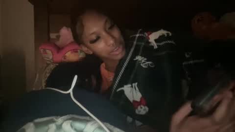 prettyfacefemale online show from February 20, 6:19 am