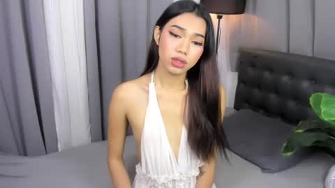 prettyhothugecock online show from June 26, 8:47 pm