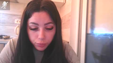 prettyjulliette online show from April 27, 1:52 pm