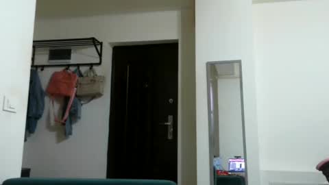 prettyjulliette online show from July 26, 11:52 am