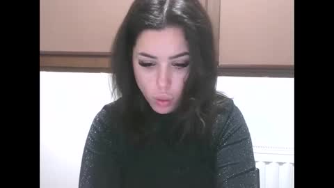 prettyjulliette online show from January 18, 4:49 pm