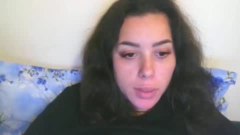 prettyjulliette online show from January 9, 7:52 pm