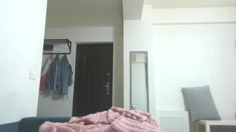 prettyjulliette online show from April 29, 8:02 pm
