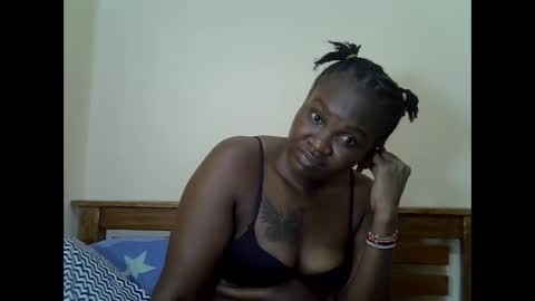LILIAN online show from May 6, 6:47 pm