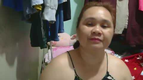 Snapshot of prettynhing chatting on February 10, 2:16 pm Nhing online show from February 10, 2:16 pm