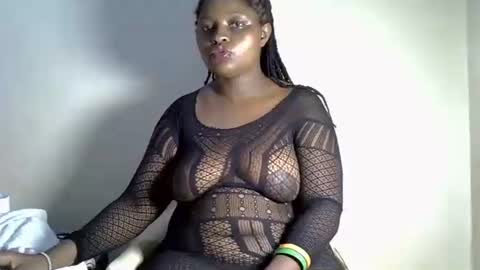 prettyriss online show from May 4, 2:34 pm