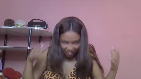 prettyy01 online show from March 11, 7:00 am