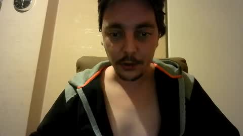 prieslucas068 online show from November 11, 7:49 pm