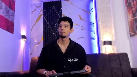 prince_arthur77 online show from June 28, 3:08 pm