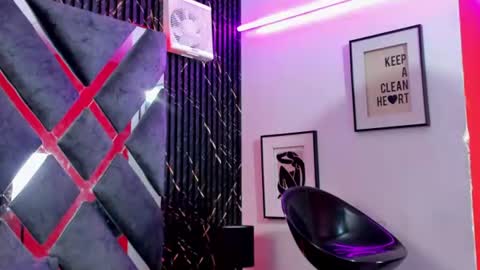 prince_arthur77 online show from June 17, 2:33 pm